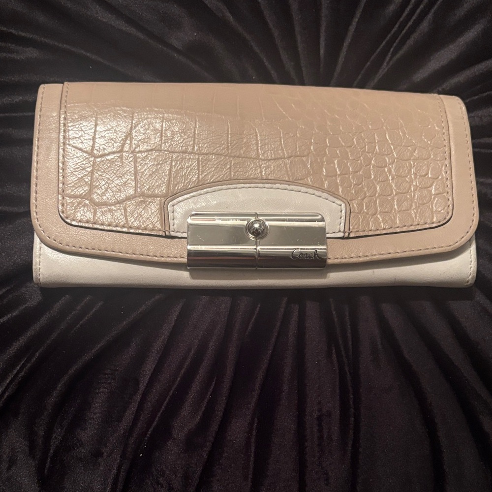Coach Beige and White Croc-Embossed Wallet